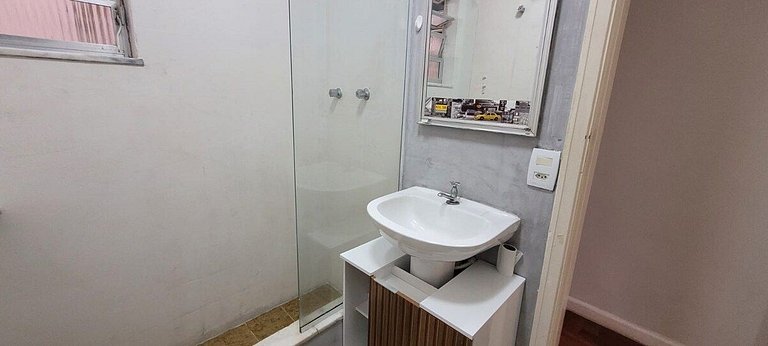 Sunset Estudio - 2 quadras da praia, ao lado metrô