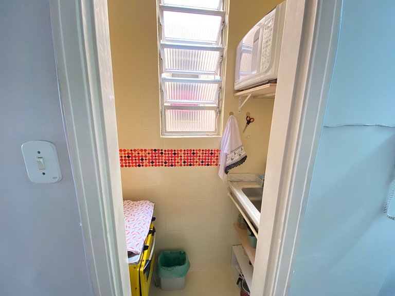 Sunset Estudio - 2 quadras da praia, ao lado metrô