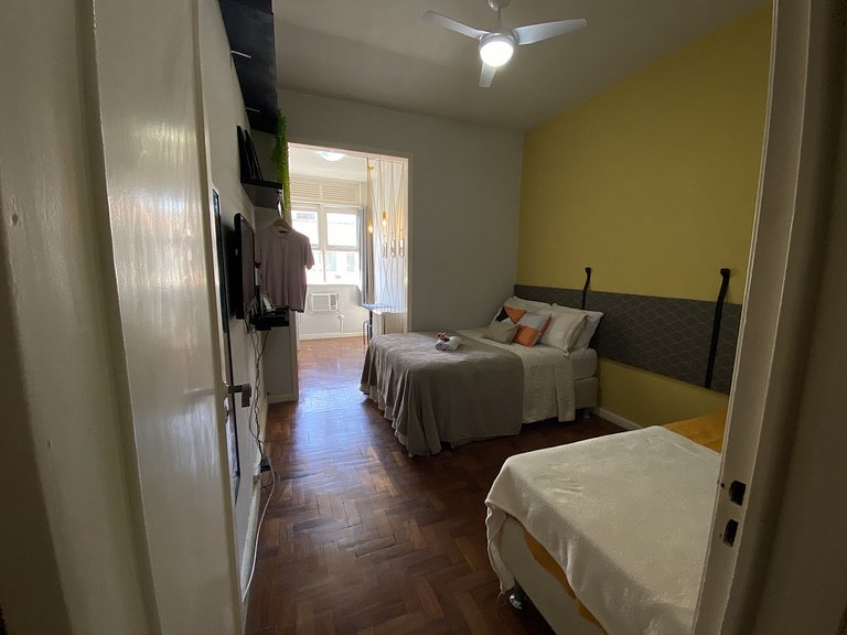 Sunset Estudio - 2 quadras da praia, ao lado metrô