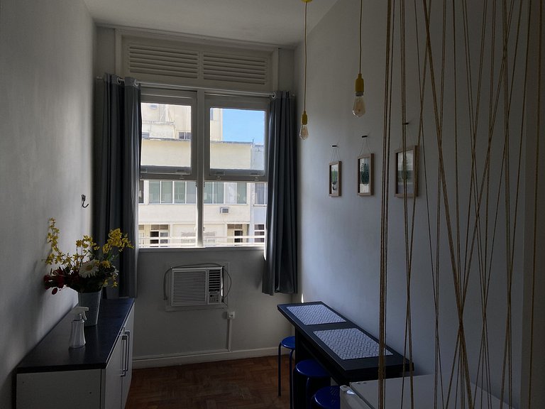 Sunset Estudio - 2 quadras da praia, ao lado metrô