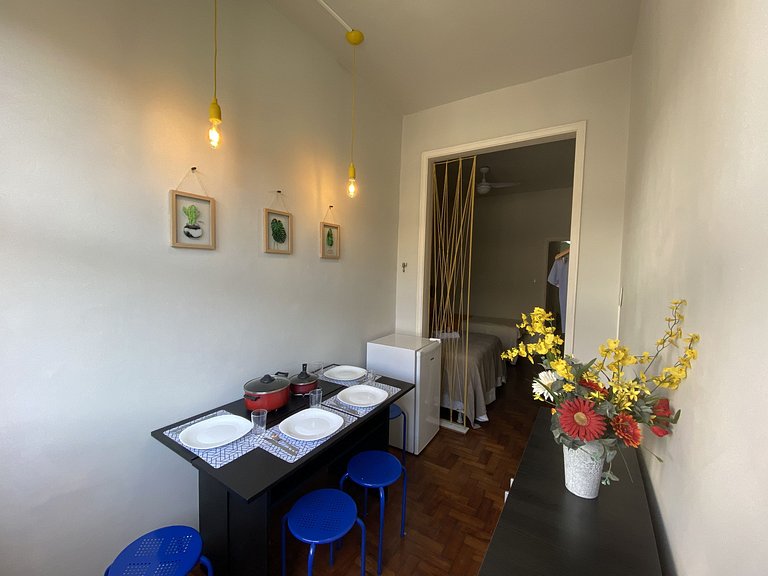 Sunset Estudio - 2 quadras da praia, ao lado metrô